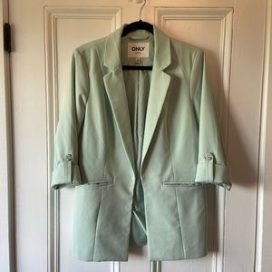 🌟 3 FOR $35🌟 ONLY mint green, 3/4 sleeve women’s blazer